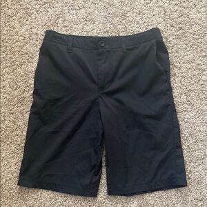 Under Armour Golf Shorts in Black size boys/teens 16